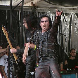 Cradle of Filth   Дені ФІЛТО   і   Пол Аллендер   в 2009 році на   Hellfest   жанри   симфонічний   блек-метал   готик-метал   дез-метал   (Рання творчість) Роки 1991 - даний час Звідки   Саффолк   ,   Англія   лейбли   Cacophonous, Music for nations, Fierce, Mayhem, Metal Blade, Abracadaver, Sony, Roadrunner, Pieceville, Nuclear Blast Склад   Дені ФІЛТО   Деніел Фірс   Річард Шоу   Марек Ашок смерда   Мартін Шкарупка   Ліндсі Скулкрафт Інші   проекти   Anathema   ,   Dimmu Borgir   ,   My Dying Bride   , The Haunted,   At the Gates   , Abigail Williams, Hecate Enthroned, Angtoria, The Blood Divine, White Empress, Devilment