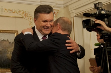 25 жовтня 2012 12:44 Переглядів:   Кремль підніс Януковичу отруєний подаруночок перед виборами