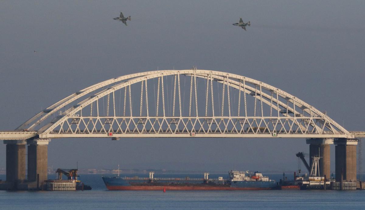 Переговори свідчать про те, що російське військове керівництво віддавало наказ на обстріл судів