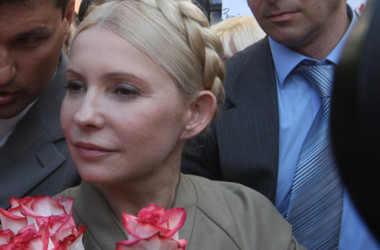 26 серпня 2011, 14:16 Переглядів:   Тимошенко лаялася з Кірєєвим, а бютівця Тарана назовсім вигнали із зали суду, фото прес-служби БЮТ