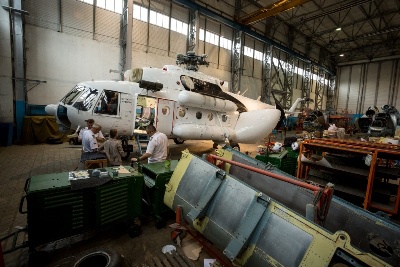 Фото: Трансформер в цеху ДП Авіакон у процесі модернізації