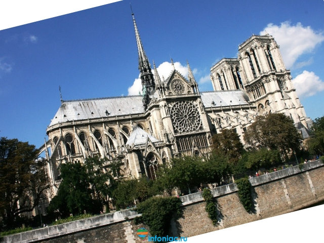 Початок будівництва Собору Паризької Богоматері (Нотр-дам де Парі) почалося близько 850 років тому в серці тоді ще не такого великого Парижа