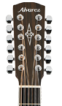 Також, як і у звичайній акустики, 12-струнна гітара має 6 основних струн в стандартному ладі Мі (1-а нижня по відношенню до грифа струна), Сі, Сіль, Ре, Ля, Мі (6-а верхня) і 6 дублюючих , які розташовуються між основними, створюючи пару, що лунає в унісон