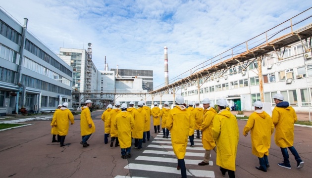 У зоні Чорнобильської АЕС відкрили сонячну електростанцію